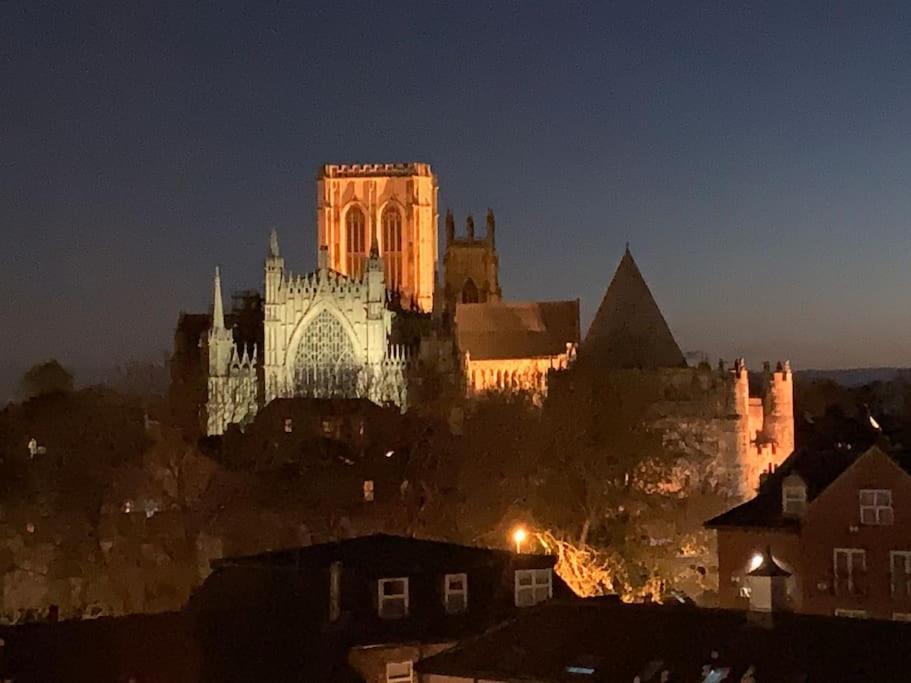 Betty'S Minster View - 6 Twins Or 3 Superkings -Central With Free Parking York Exterior photo