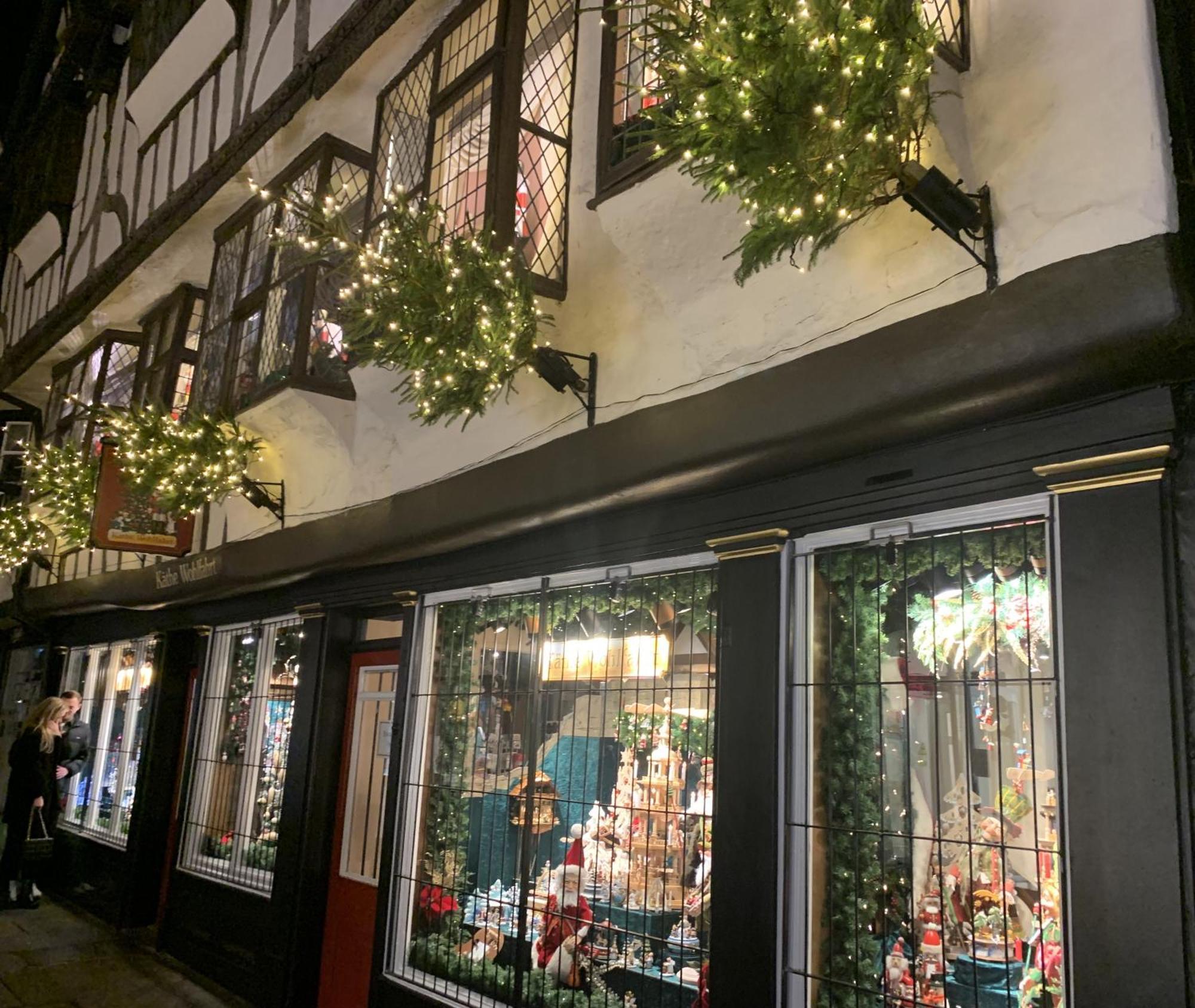 Betty'S Minster View - 6 Twins Or 3 Superkings -Central With Free Parking York Exterior photo